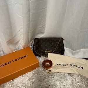 Louis Vuitton Favorite Monogram Chain Clutch Crossbody (SD5116)